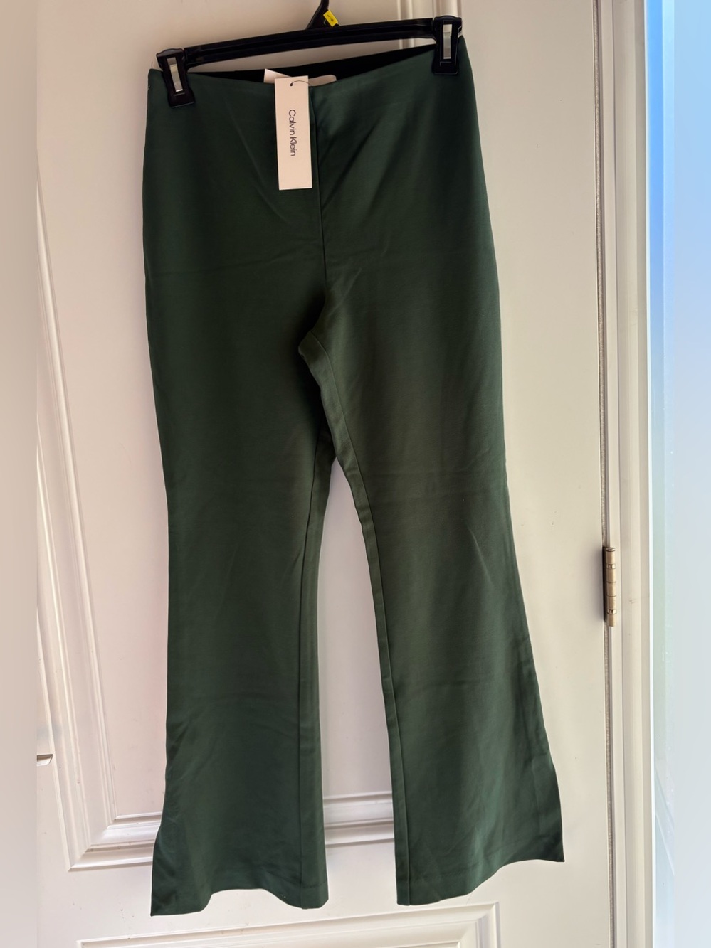Calvin Klein Women’s Dark Green Flared Pants in Size Small